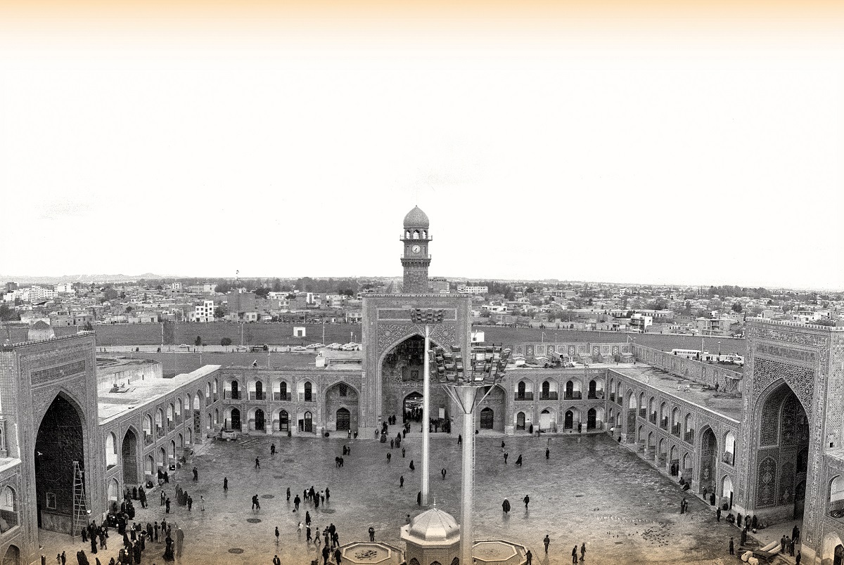 گذری بر توسعه و تغییر‌ات انجام‌شده در حرم‌رضوی پس از انقلاب‌