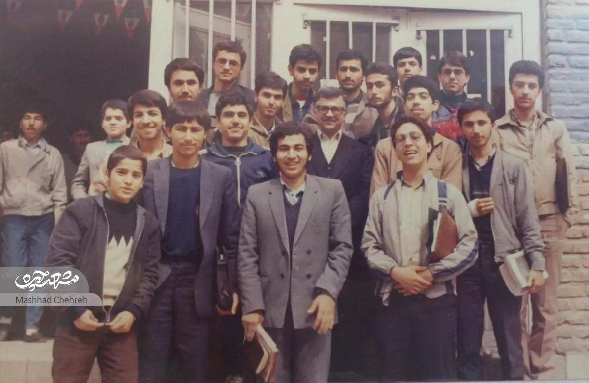 مدرسه دکتر شریعتی؛ خواستگاه نخبگان و چهرههای مشهدی مدرسه دکتر شریعتی؛ خواستگاه نخبگان و چهرههای مشهدی