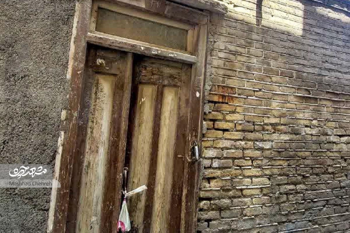 کوچه یخدان قدیم در پایین خیابان کوچه یخدان قدیم در پایین خیابان