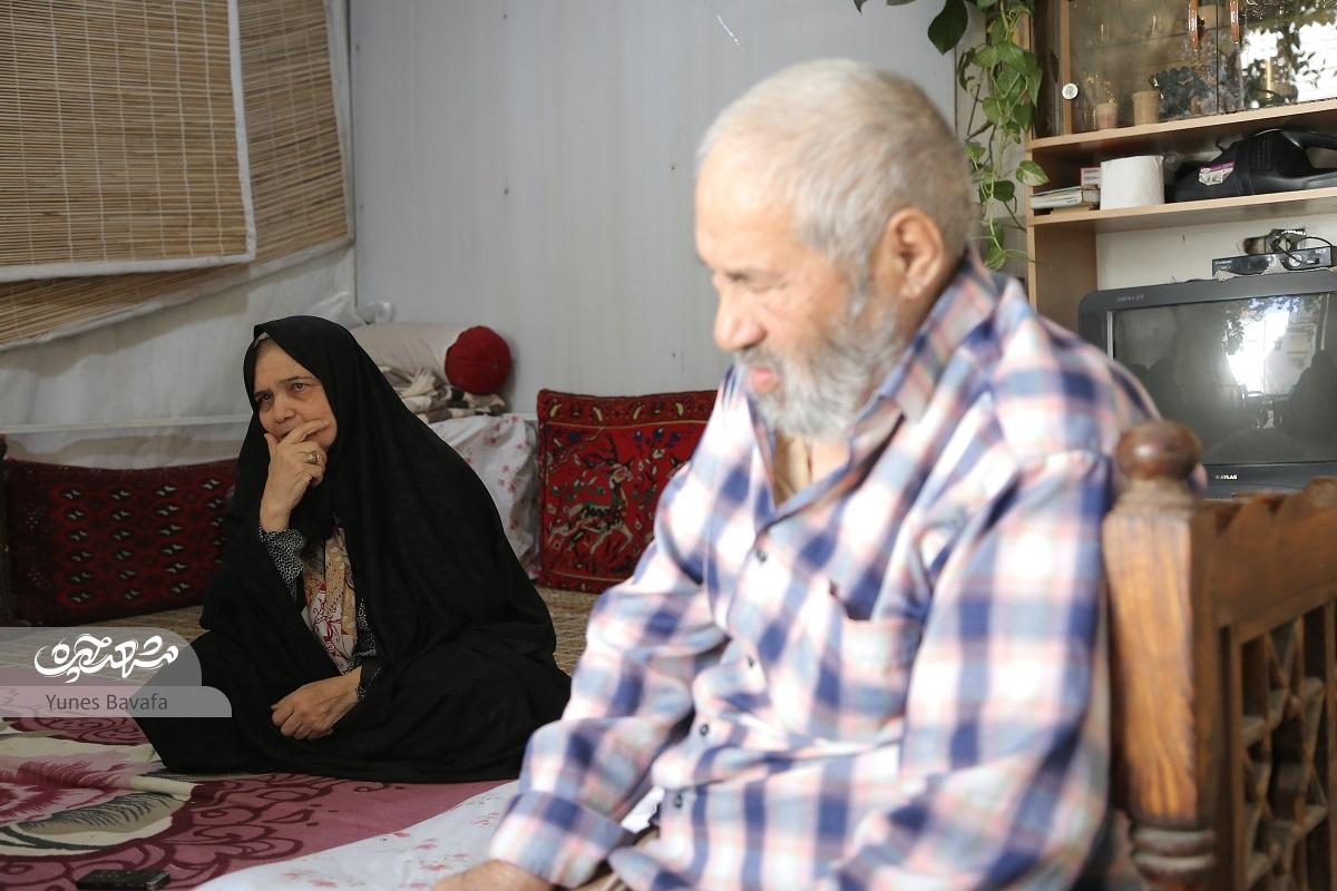 دستانی پرمهر معصومه خانم برای تن آزرده همسر جانبازش