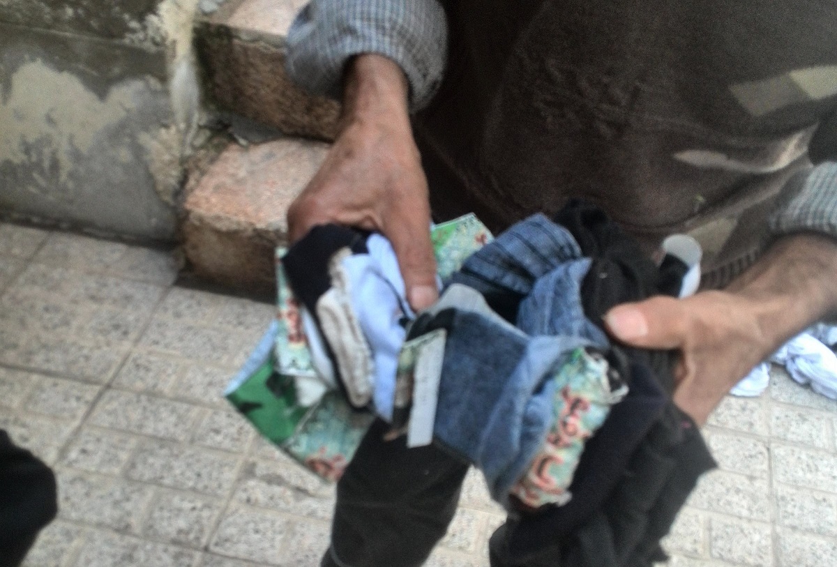 خانه «بابای صادق» در محله کارگران به «خانه جوراب مشهد» معروف است خانه «بابای صادق» در محله کارگران به «خانه جوراب مشهد» معروف است