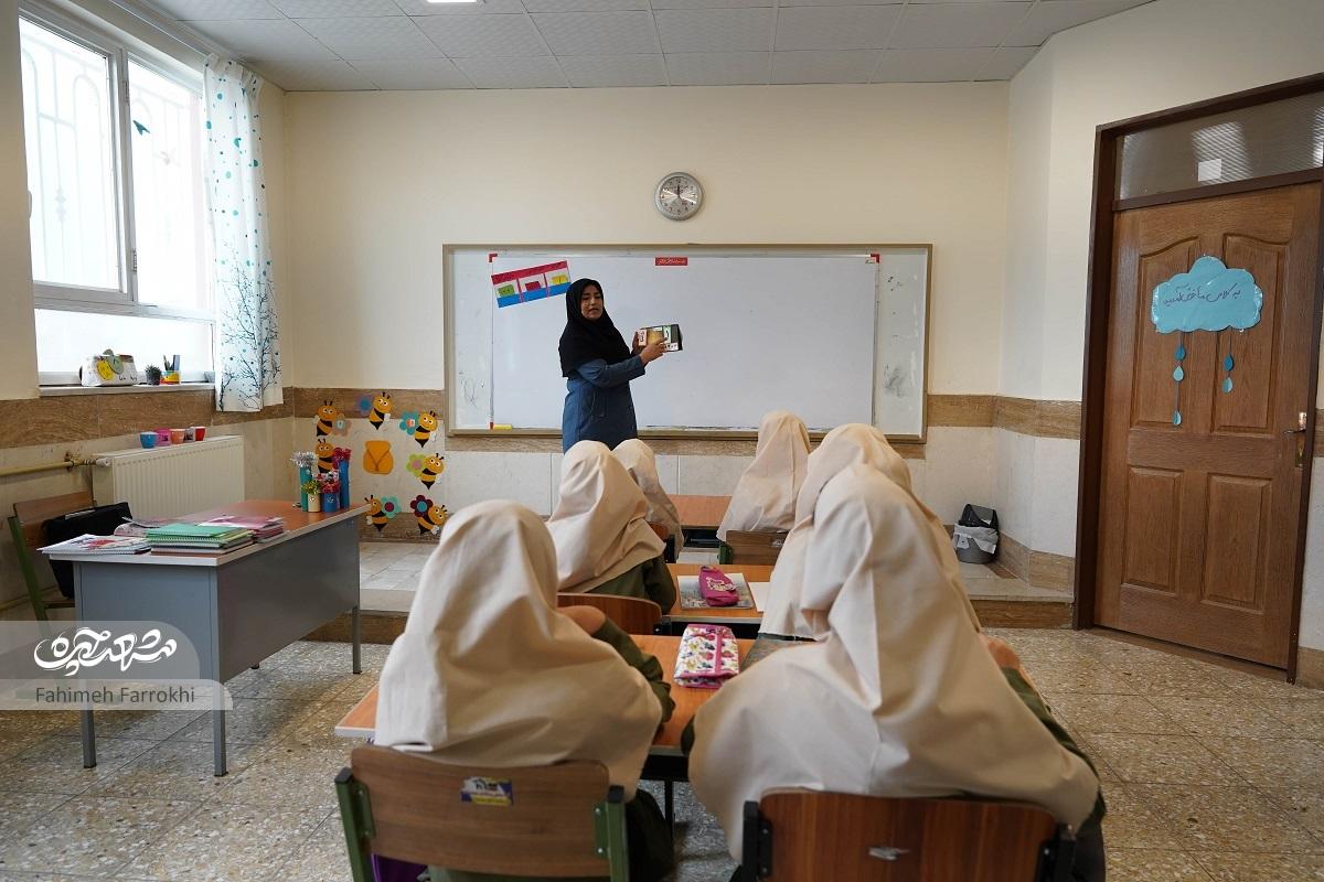 دانش‌آموزان دبستان استثنایی کوی سلمان برای زندگی در اجتماع آماده می‌شوند