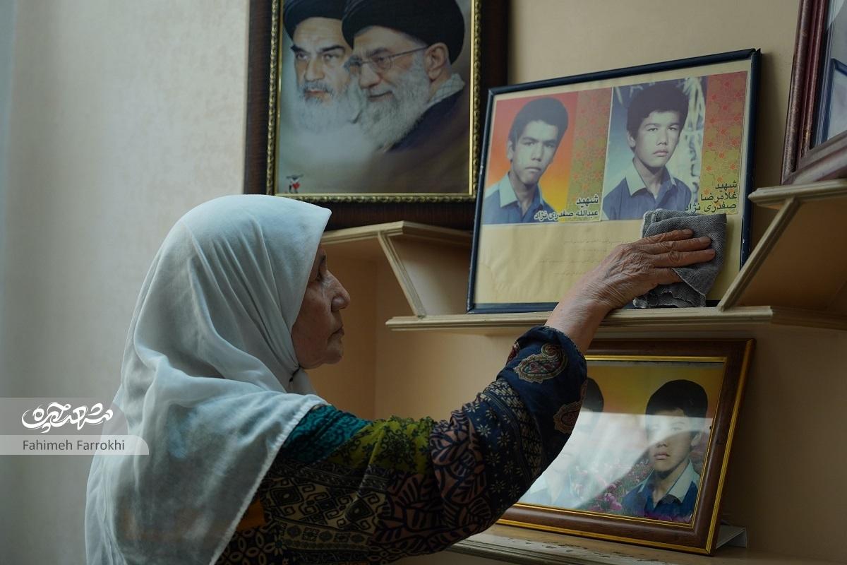 حسرت آخرین خداحافظی برای مادر شهیدان صفدری‌نژاد