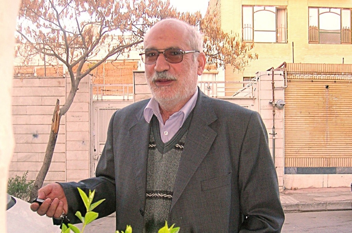 آقای صفا، کارآفرینی که در آغاز، فرش خانهاش کارتنهای خالی بود آقای صفا، کارآفرینی که در آغاز، فرش خانهاش کارتنهای خالی بود