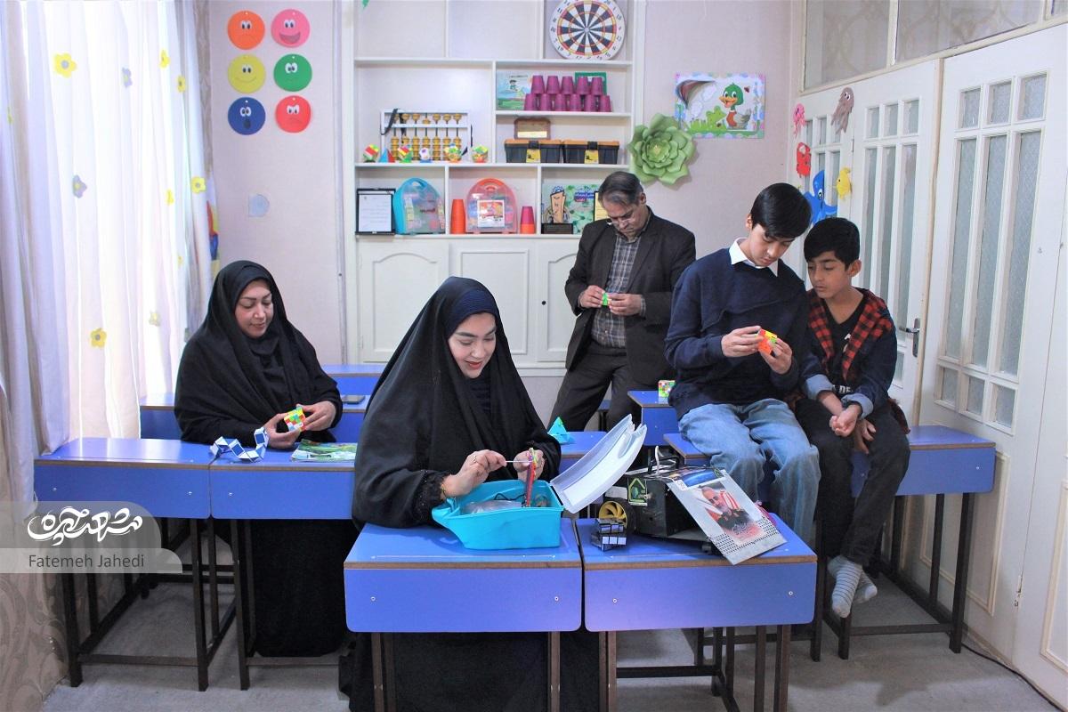 سرزندگی در خانواده خلاق زاهدی‌راد