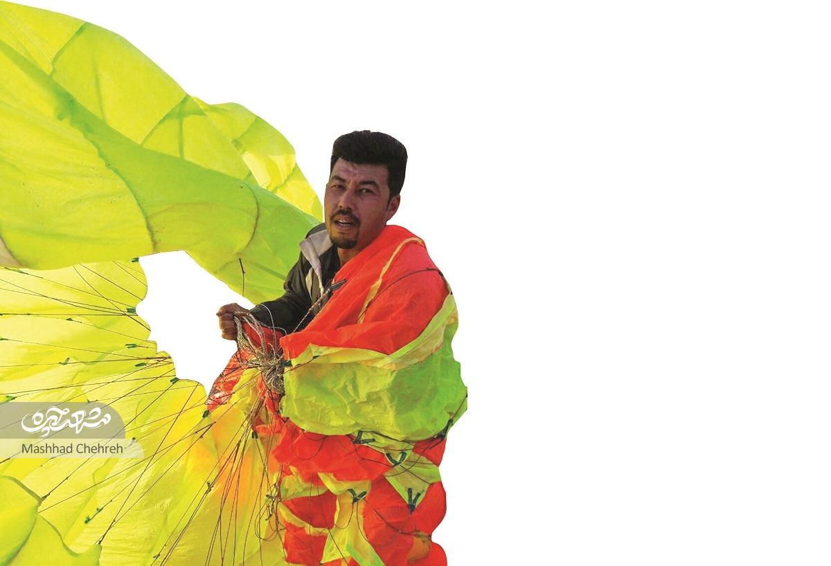 جوان محله شهید آوینی با شوق پرواز، پاراگلایدر ساخت جوان محله شهید آوینی با شوق پرواز، پاراگلایدر ساخت