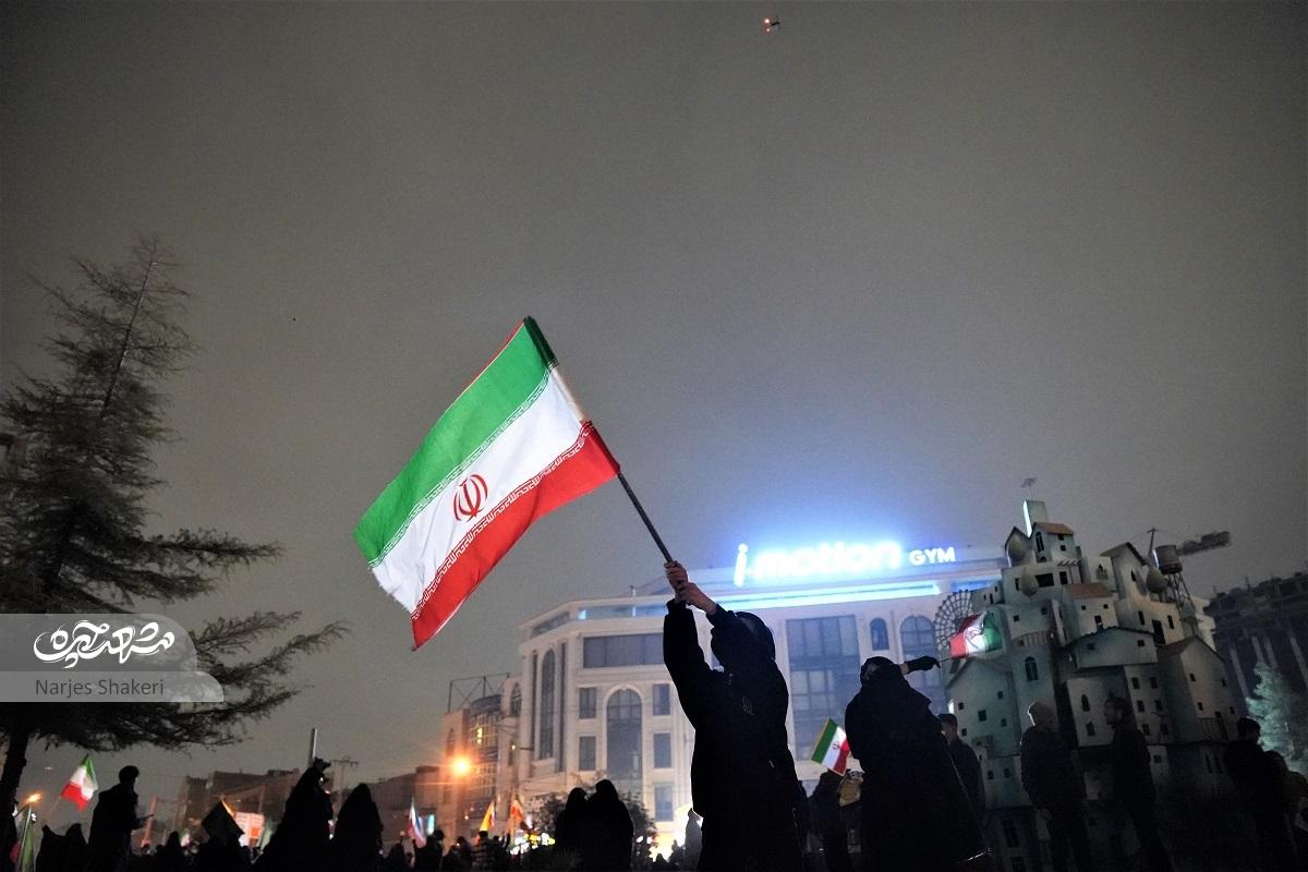 اهالی مناطق ۱۱ و ۱۲ سوگوار رهبر شهید و پشتیبان نیرو‌های نظامی ایران اسلامی هستند