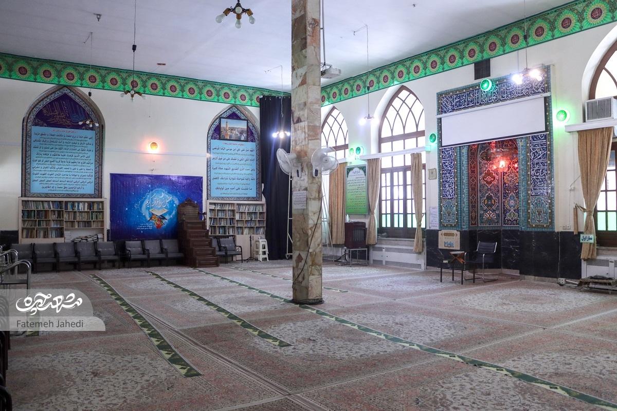 قصه پا گرفتن مسجد هجرت، به دست مرحوم حسین سیدی، از نخستین ساکنان محله ارشادفرشفروشی که از همه چیزش گذشت قصه پا گرفتن مسجد هجرت، به دست مرحوم حسین سیدی، از نخستین ساکنان محله ارشادفرشفروشی که از همه چیزش گذشت