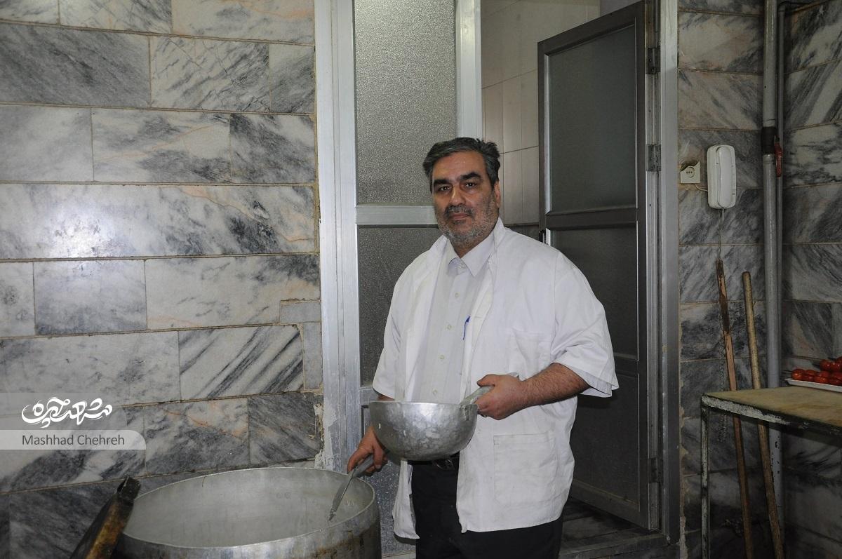 قدیمی محله رسالت ۳۰ سال است رهگذران را به بوی چلوکبابش عادت داده است قدیمی محله رسالت ۳۰ سال است رهگذران را به بوی چلوکبابش عادت داده است