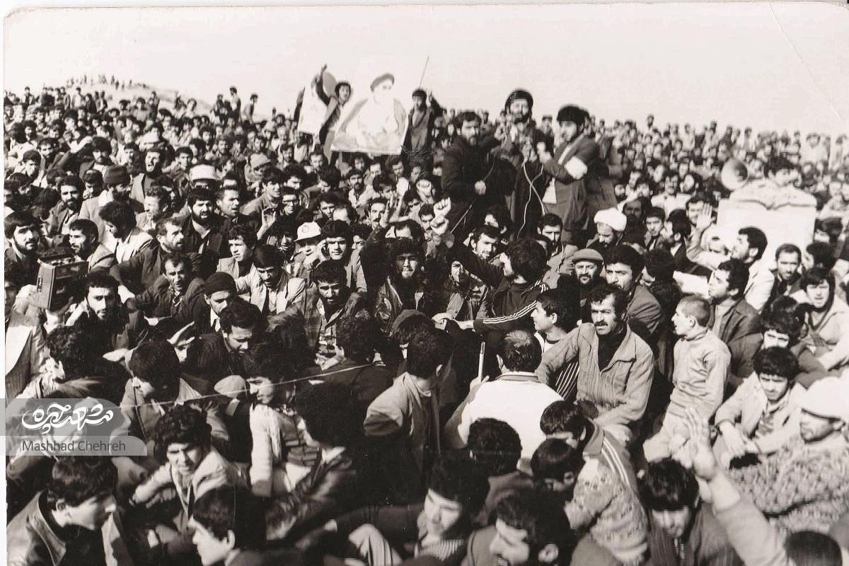 قاب تاریخی انقلابی از ساکنان محله چهنو قاب تاریخی انقلابی از ساکنان محله چهنو