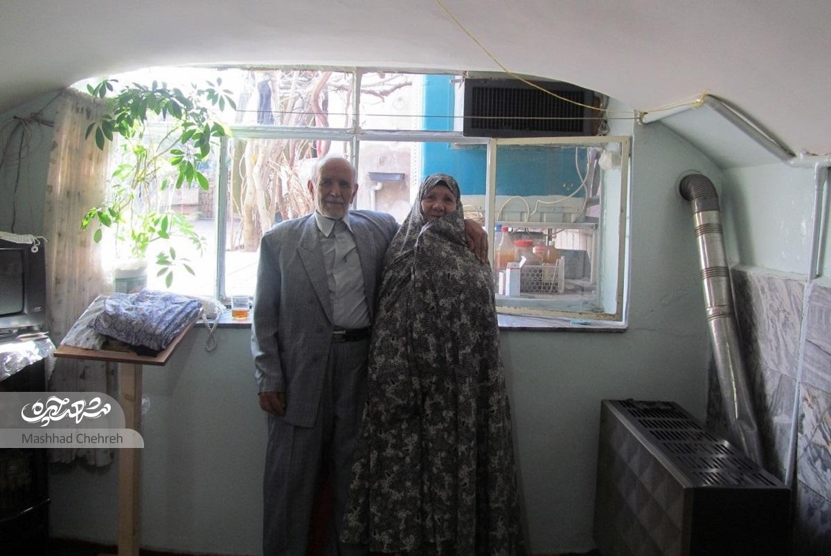 خانم و آقای برادران ۵۳ سال است زیر یک سقف با هم زندگی میکنند خانم و آقای برادران ۵۳ سال است زیر یک سقف با هم زندگی میکنند