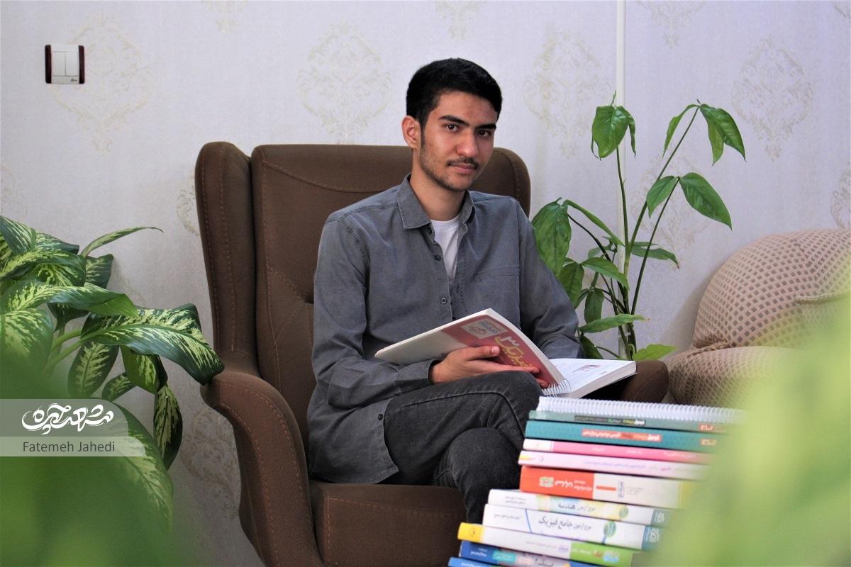 امیرمحمد توانا پای رؤیای رفتن به دانشگاه شریف ایستاد امیرمحمد توانا پای رؤیای رفتن به دانشگاه شریف ایستاد