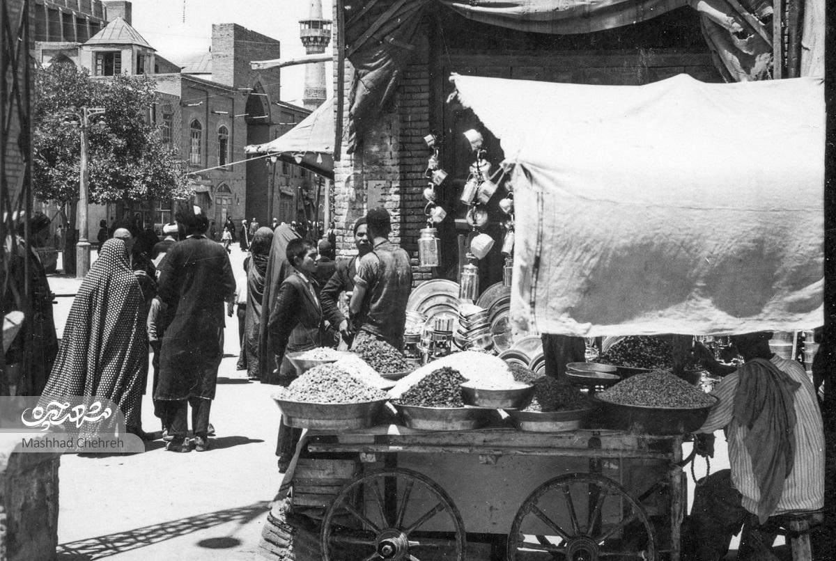 مروری بر کتاب کمیاب «راهنمای مشهد»، اثر غلامرضا ریاضی که مهرماه ۱۳۳۴ منتشر شده است مروری بر کتاب کمیاب «راهنمای مشهد»، اثر غلامرضا ریاضی که مهرماه ۱۳۳۴ منتشر شده است