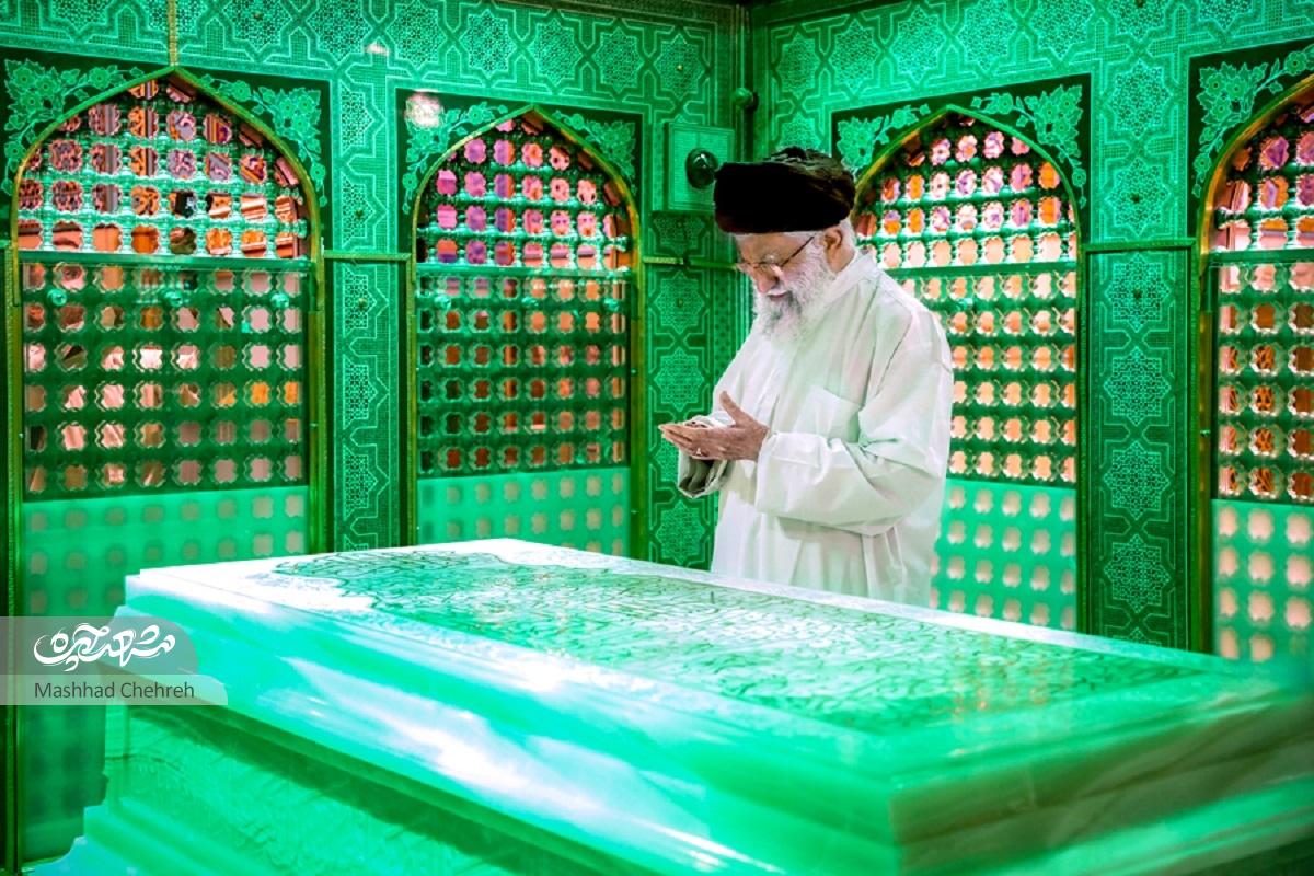 بابک مسعودی؛ هنرمندی که بیش از دو سال، تزیینات روی سنگ مضجع مطهر حضرت رضا (ع) را با دست و دل خود تراشید بابک مسعودی؛ هنرمندی که بیش از دو سال، تزیینات روی سنگ مضجع مطهر حضرت رضا (ع) را با دست و دل خود تراشید