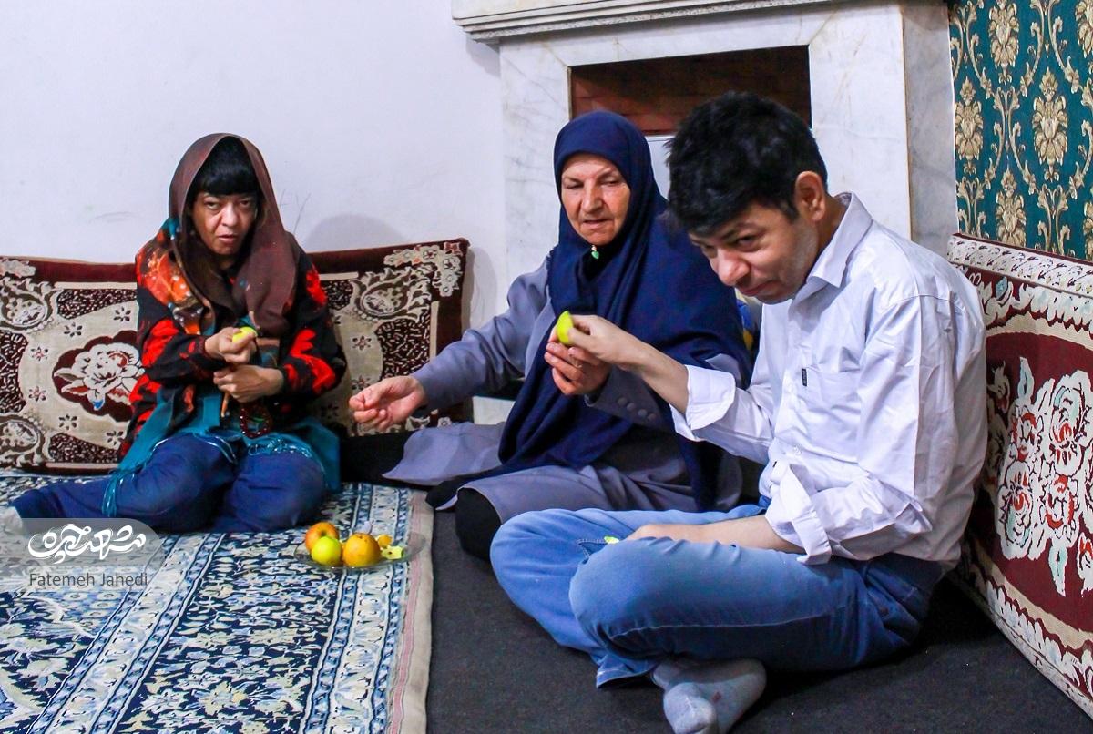 مادر، مثل «شیرین مصطفایی» مادر، مثل «شیرین مصطفایی»