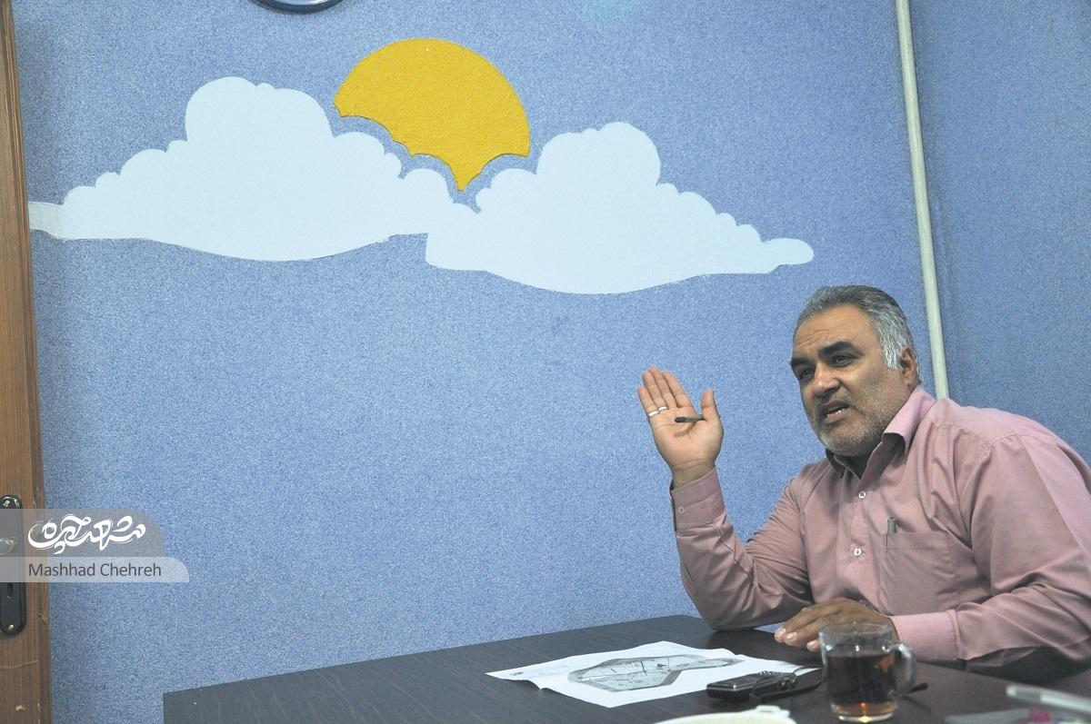 حاج محمد فهمیده از قدیمی های جنگ و جبهه در محله آبکوه است