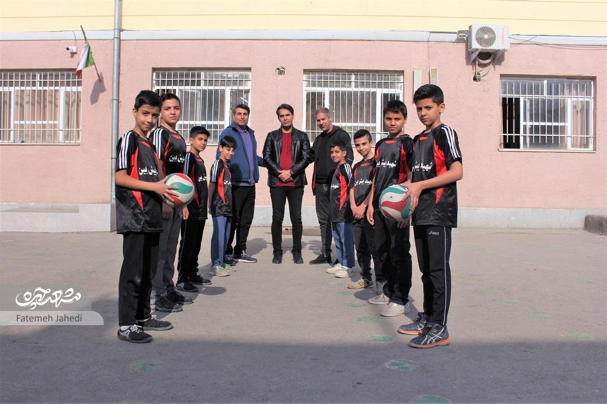 نائب قهرمانی مدرسه «پیش‌بین» در مسابقات والیبال
