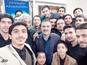 خانه پدری مصطفی حسنی‌کارگر، محفل روشنایی است