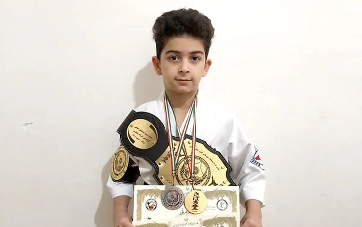 کاراته‌کار نوجوان مادرش را هم ورزشکار کرد