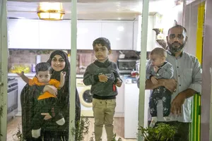 خانم و آقای مروج سرپرستی ۳ فرزند را به عهده گرفتند