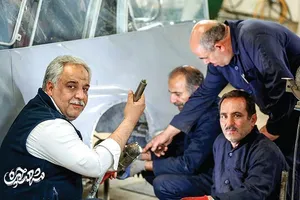 خادمان تعمیرکار