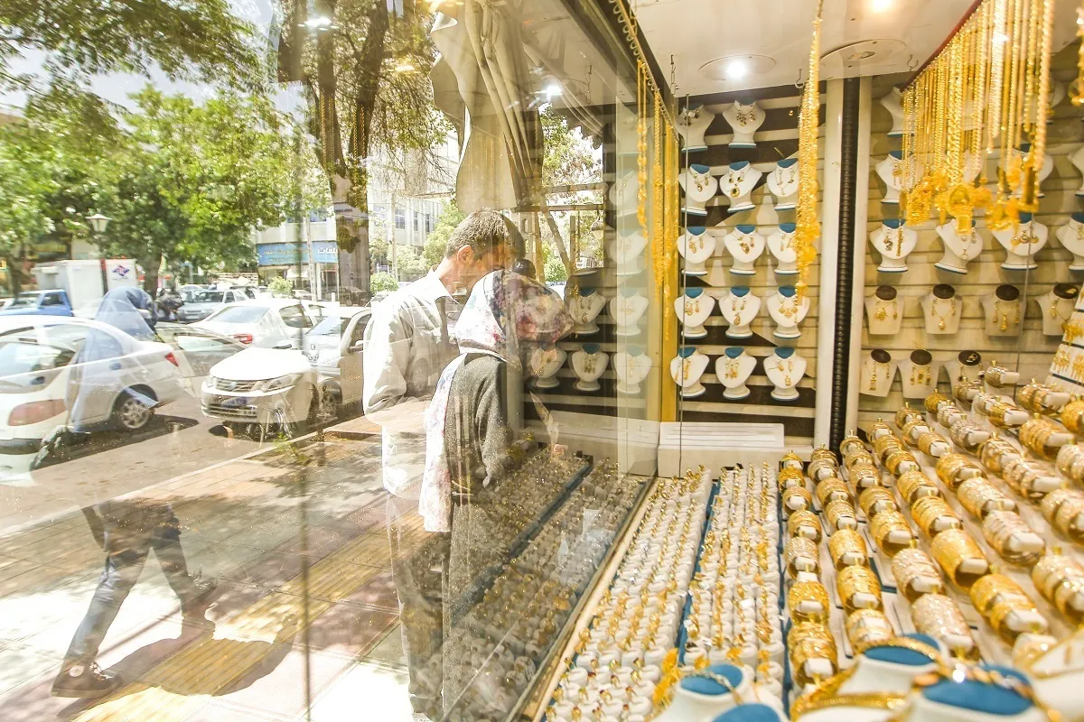 خرید طلا، یکی از موانع جدی ازدواج‌ شده است