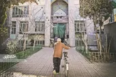 دوچرخه پای ثابت پیرمرد ۸۵ ساله&zwnj; برای رفتن به مسجد است