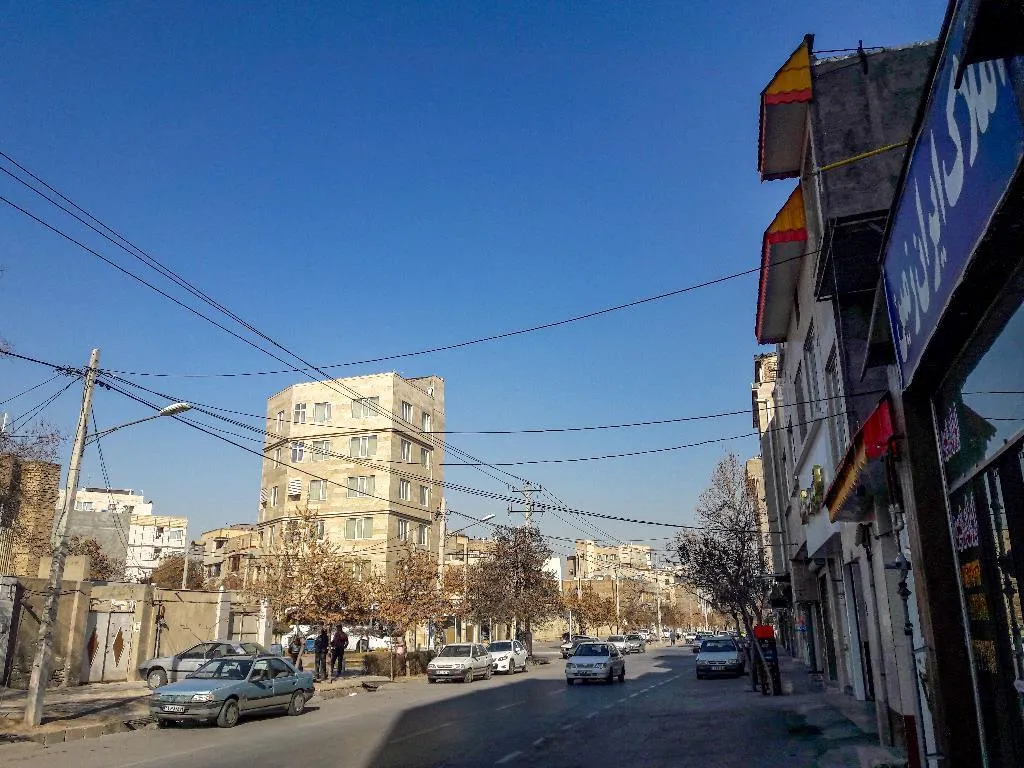 سیم های خطرناک برق در شهید صدر