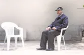 شاعر محله شیرودی عاشق فوتبال است