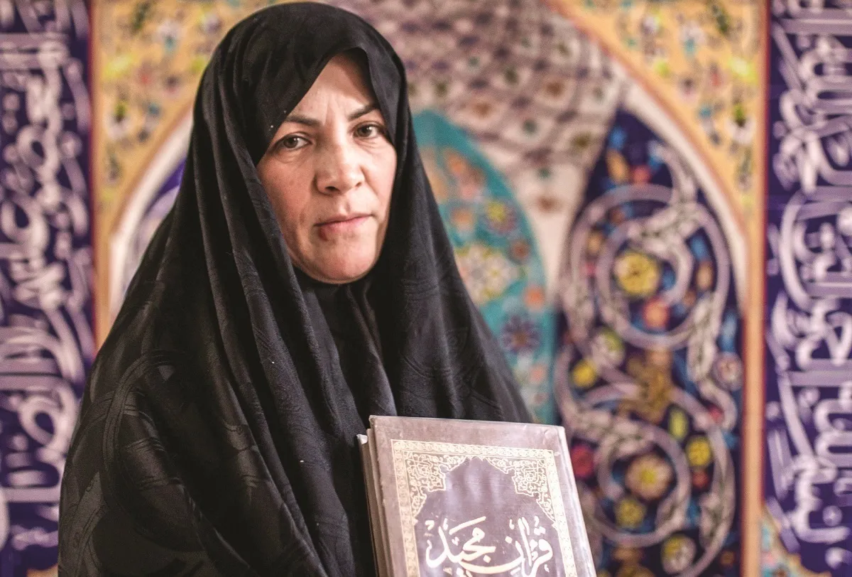 ماجراهای دست خیر عزت خانم و آقاپسرش
