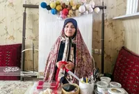 دنیای رنگی اعظم برومند با تور و روبان