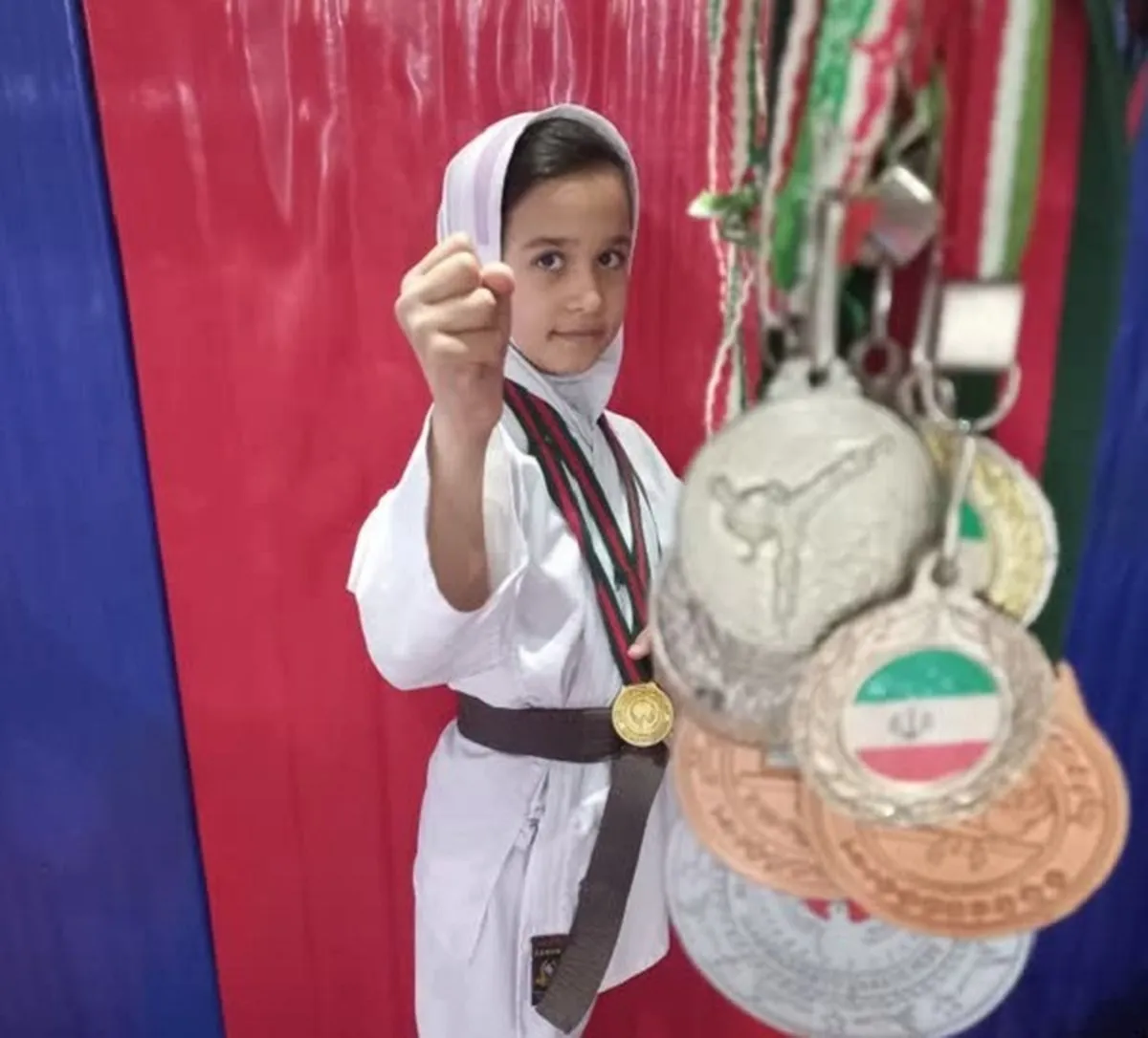 کارنامه ورزشی یگانه بارویی سنگین وزن است