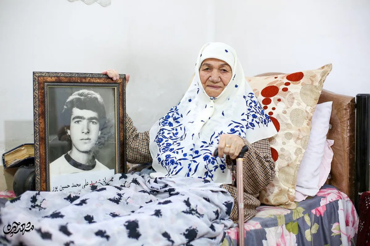 مادر شهید حسین نژاد