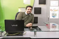 مانتوی شرق کشور را بازار ایثار مشهد تأمین می‌کند