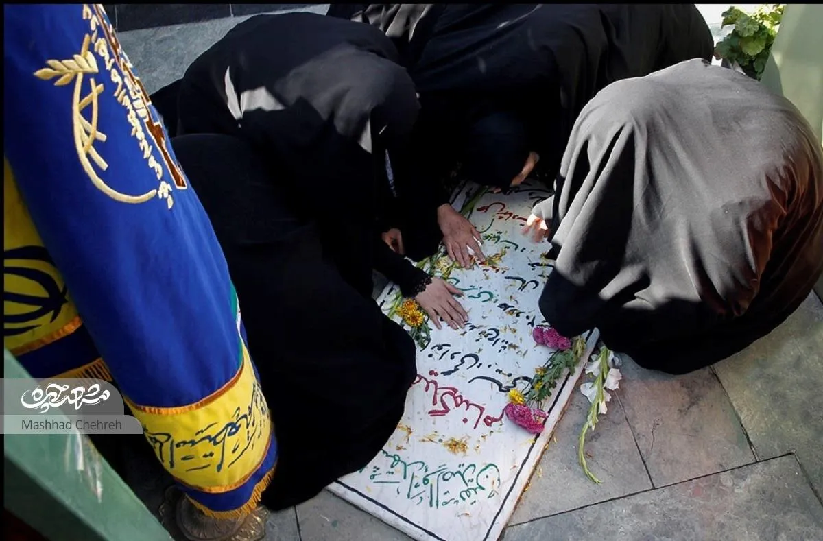 پیکر شهید حیدری بعد از ۳۲ سال مفقودالاثری نزدیک پدر و مادرش پیدا شد