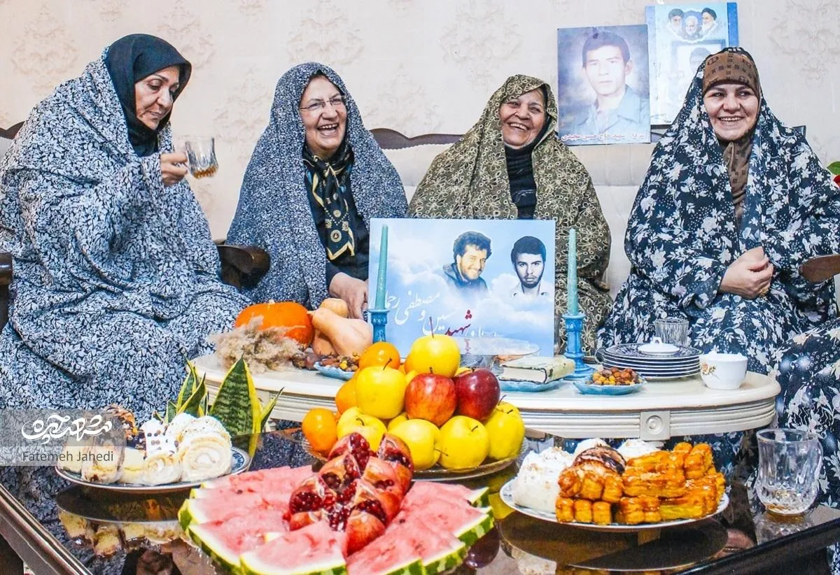 تنور داغ خاطره‌گویی شب‌چله‌ای در خانه اقدس خانم