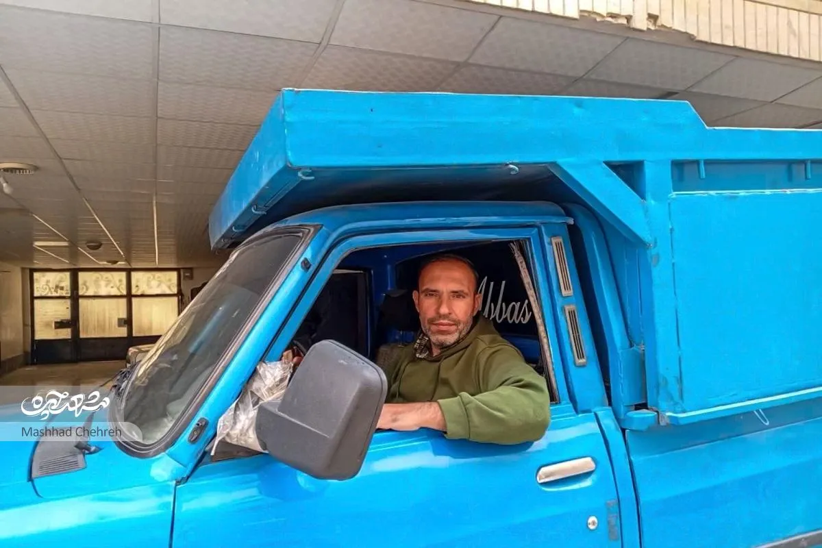 محمد صبوری‌نژاد با نیسان آبی‌اش در خدمت جبهه انقلاب است