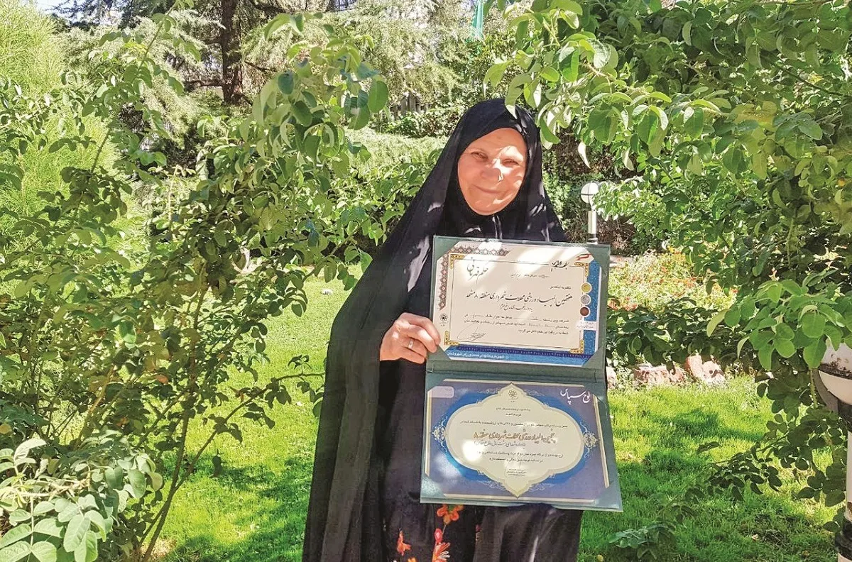 سالمند ۷۶ ساله مشهدی راز شادابی‌اش را در ورزش می‌بیند