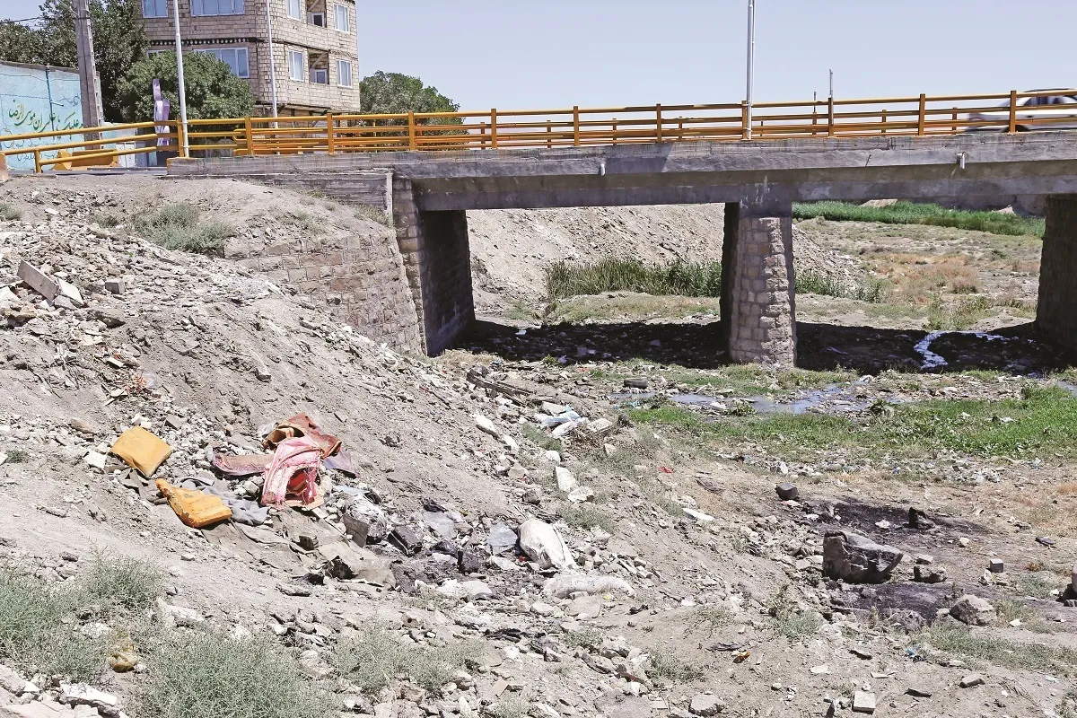 زندگی «شیشه‌ای» در کال شهرک شهید باهنر