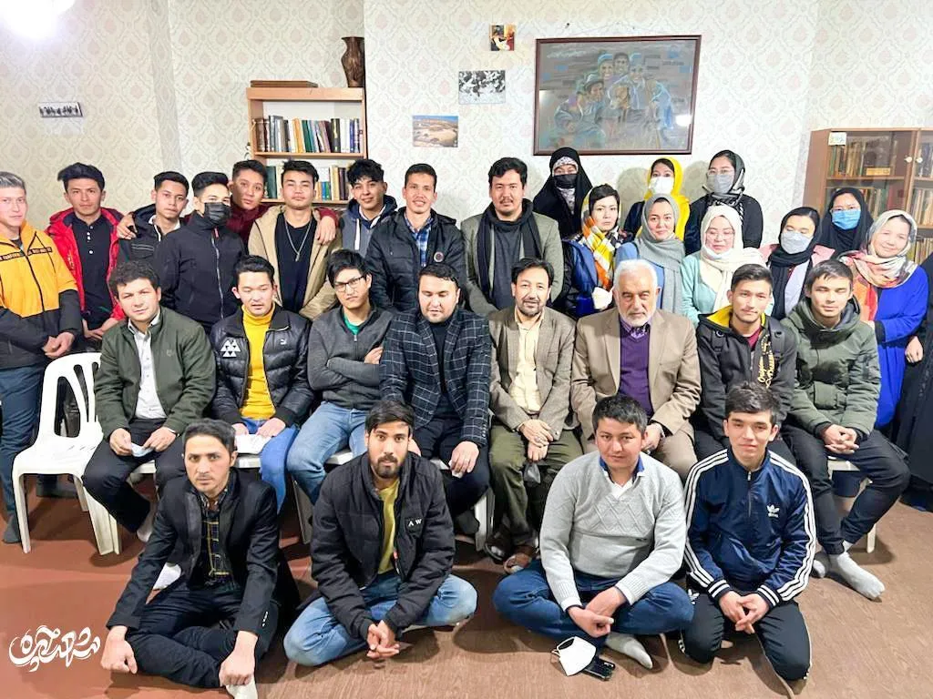 در دری