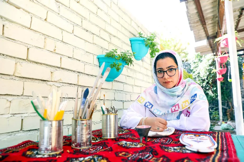 محدثه اصلانی‌نسب هنرمند