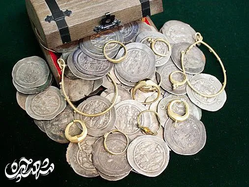سکه های اهدایی به حرم