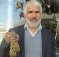 مغازه فروشنده لوازم عزاداری، مثل یک هیئت است