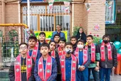 مرضیه مکاری با پای گچ&zwnj;گرفته هم به مدرسه رفت
