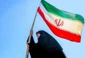 پرچم میدان احمدآباد مشهد تا پایان جنگ زمین نمی&zwnj;آید