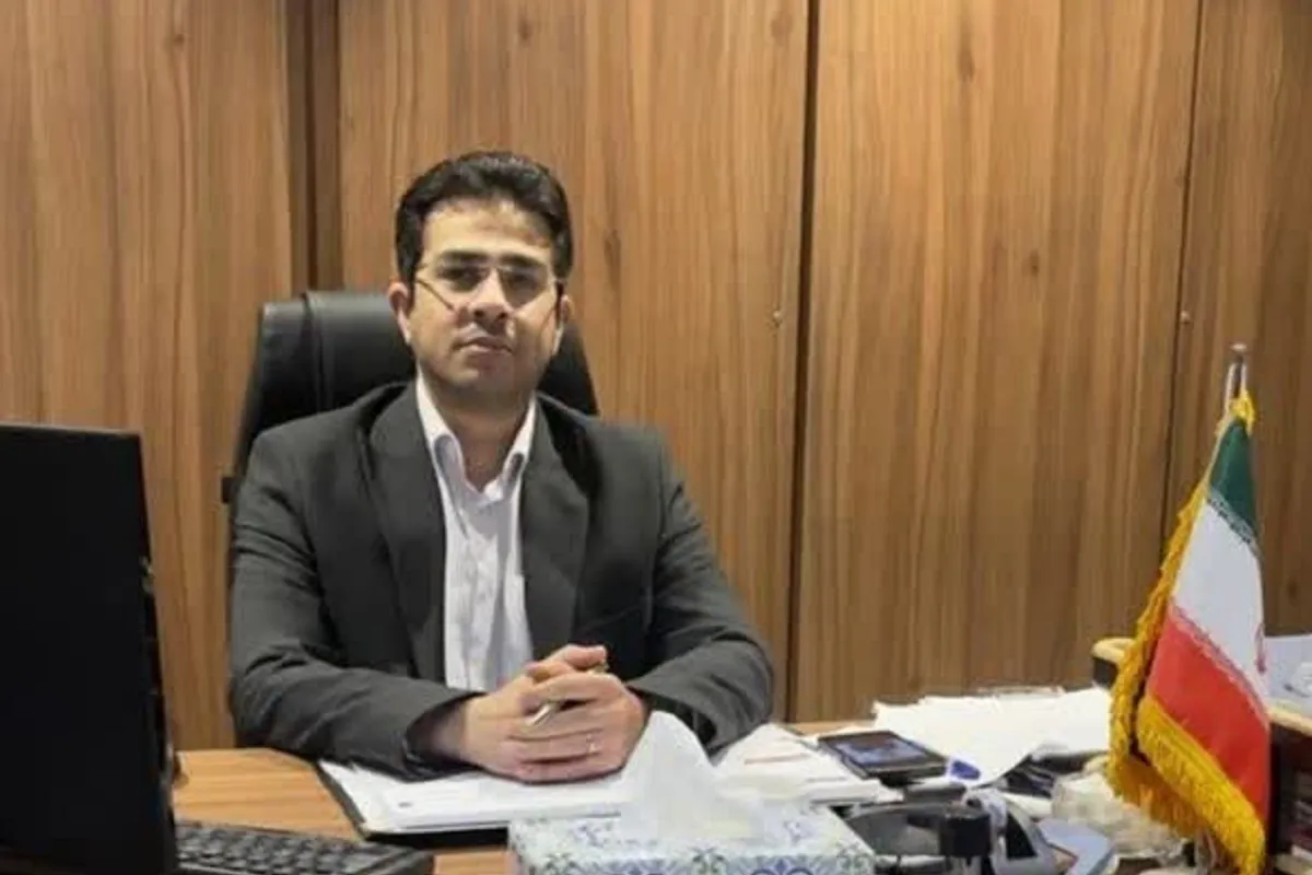 رفاقت پیک موتوری با کتاب