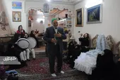 مجید سالاری، خانه&zwnj;اش را برای برگزاری مراسم در اختیار نوعروسان می&zwnj;گذارد