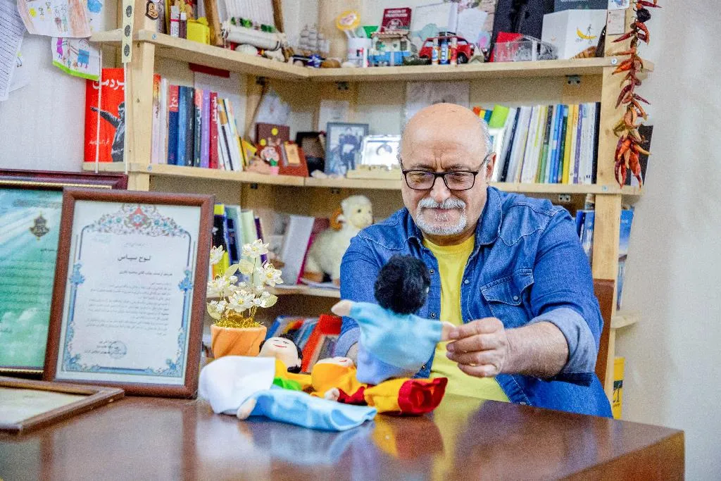 محمود نادری هنرمند