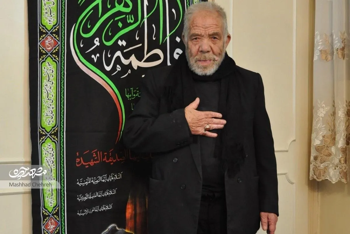 حاج‌حسن صادق‌نژاد از ۹ سالگی مداحی می‌کند