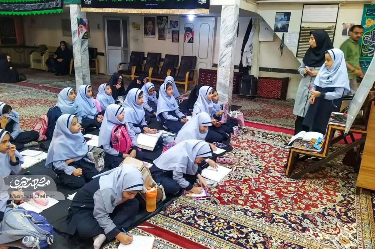 علم‌آموزی در مسجد حاج احمد محله جلالیه
